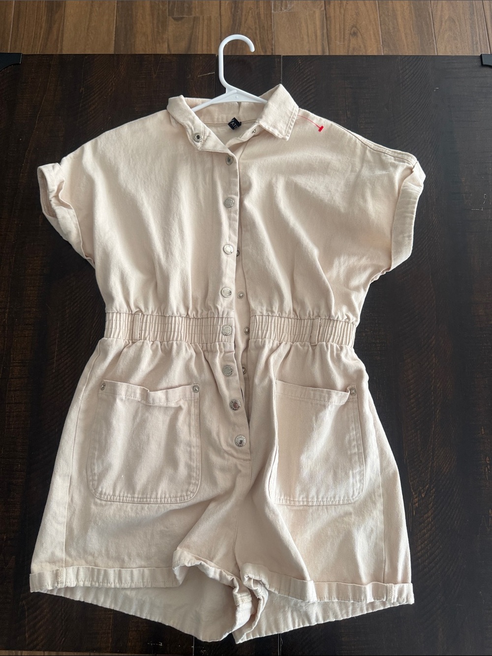 Women’s khaki jumper shorts. Size S